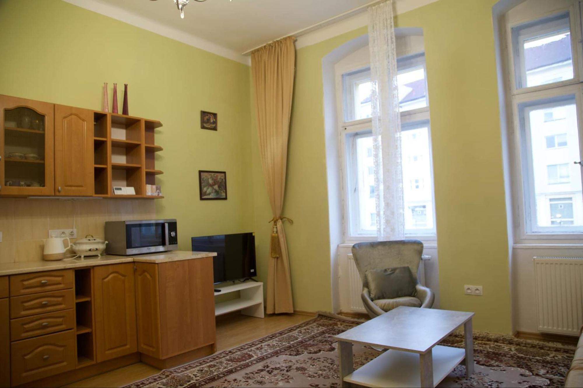 Family Apartment Kv Karlovy Vary Bagian luar foto