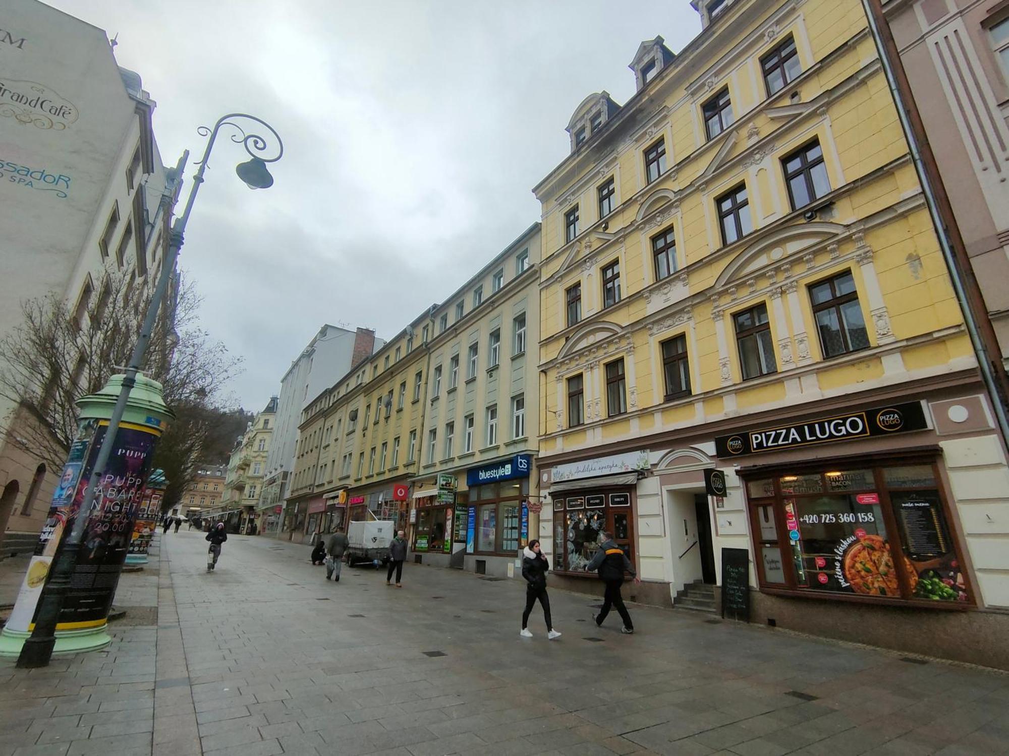 Family Apartment Kv Karlovy Vary Bagian luar foto