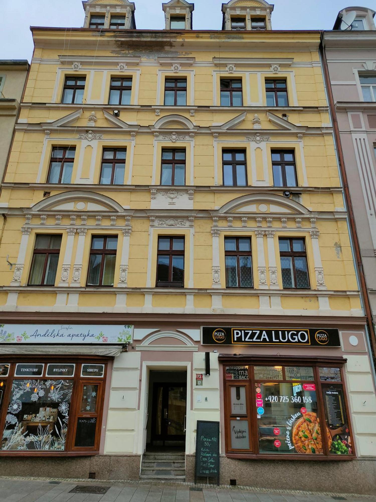 Family Apartment Kv Karlovy Vary Bagian luar foto